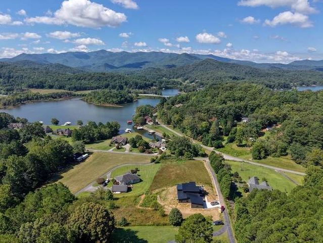 1458 Montana Lane, Hiawassee, GA 30546