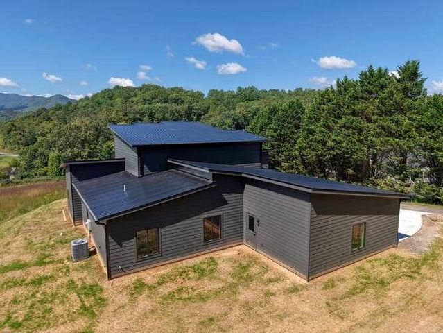 1458 Montana Lane, Hiawassee, GA 30546