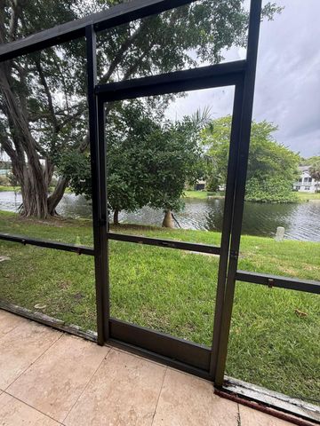 549 N University Drive 64, Plantation, FL 33324