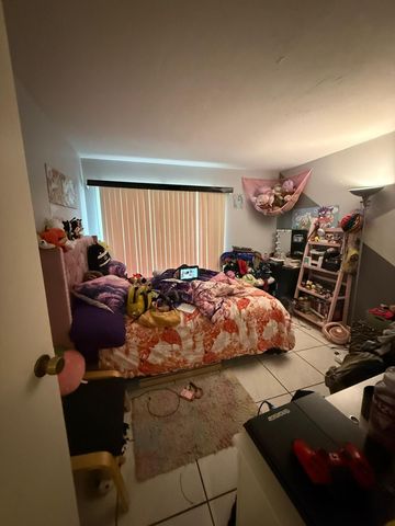 549 N University Drive 64, Plantation, FL 33324