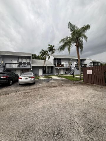 549 N University Drive 64, Plantation, FL 33324