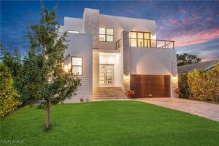 107 W Hilo ST, Naples, FL 34113