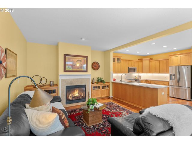 8914 Sw TAYLORS FERRY Rd, Portland, OR 97223