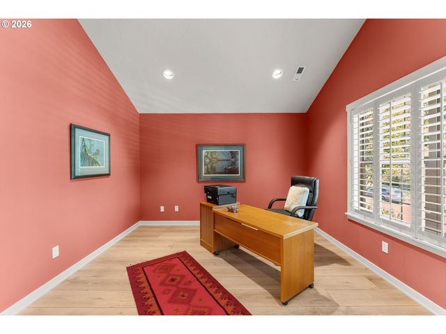 8914 Sw TAYLORS FERRY Rd, Portland, OR 97223