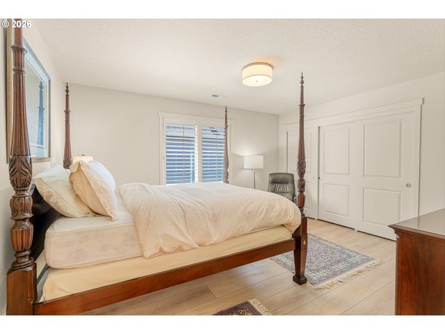 8914 Sw TAYLORS FERRY Rd, Portland, OR 97223