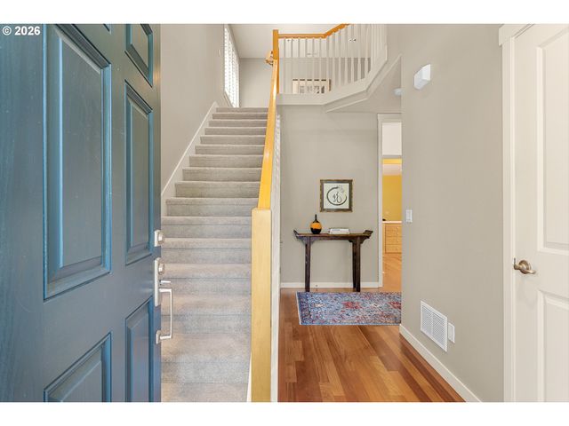 8914 Sw TAYLORS FERRY Rd, Portland, OR 97223