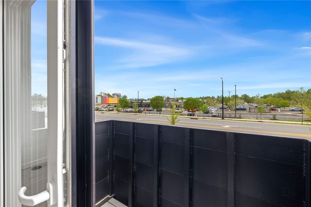 842 SE 8th Street, Bentonville, AR 72712