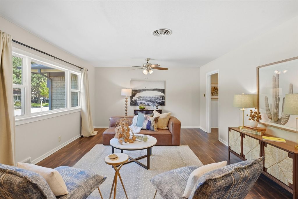 4709 Selkirk Drive, Fort Worth, TX 76109 — photo 2