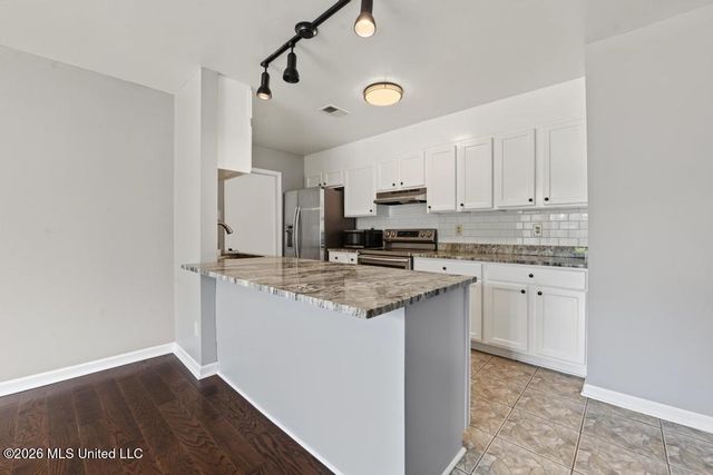 1337 Diller Road, Ocean Springs, MS 39564