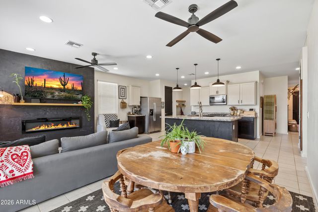 3297 E LUNA Drive, San Tan Valley, AZ 85143