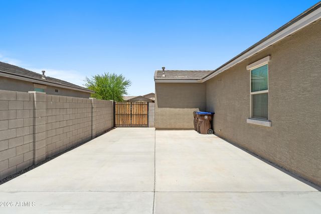 3297 E LUNA Drive, San Tan Valley, AZ 85143