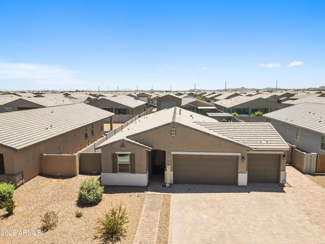 3297 E LUNA Drive, San Tan Valley, AZ 85143