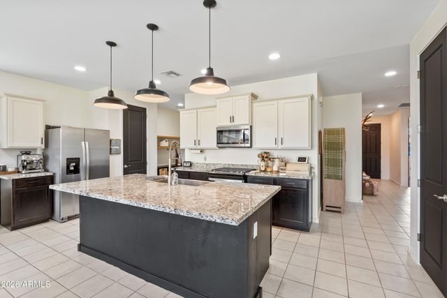3297 E LUNA Drive, San Tan Valley, AZ 85143