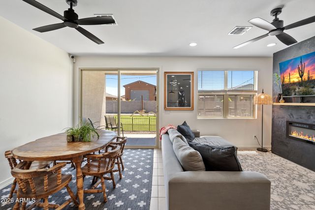 3297 E LUNA Drive, San Tan Valley, AZ 85143