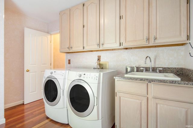 59249 High Pointe Drive, South Bend, IN 46614