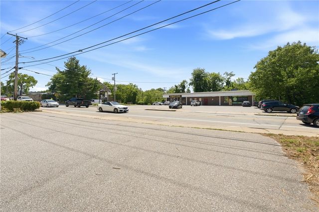 3376 Post Road, Warwick, RI 02886