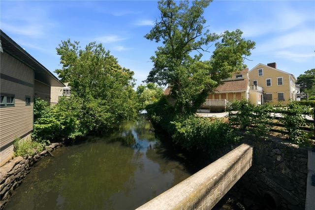 3376 Post Road, Warwick, RI 02886