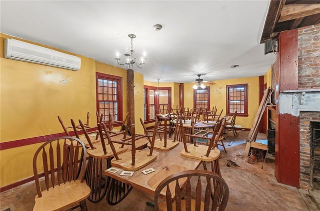 3376 Post Road, Warwick, RI 02886
