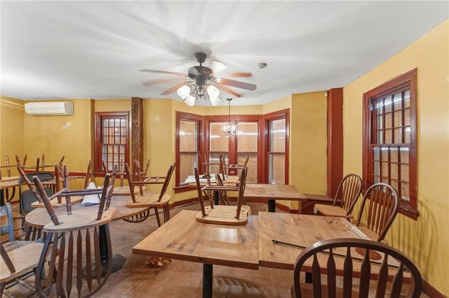 3376 Post Road, Warwick, RI 02886