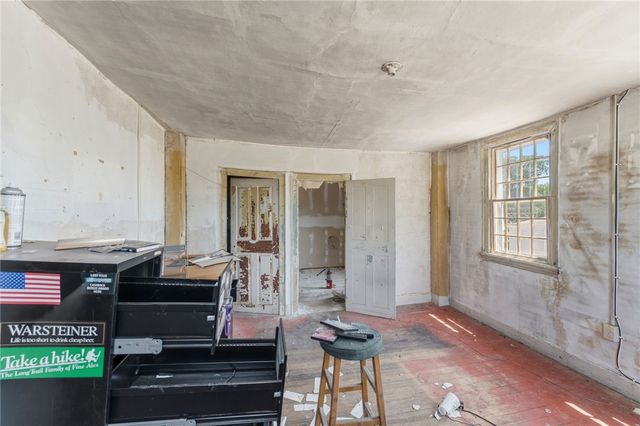 3376 Post Road, Warwick, RI 02886