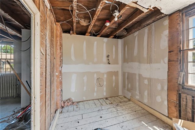 3376 Post Road, Warwick, RI 02886
