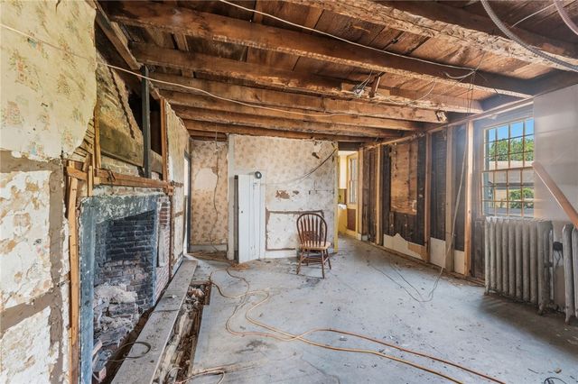 3376 Post Road, Warwick, RI 02886