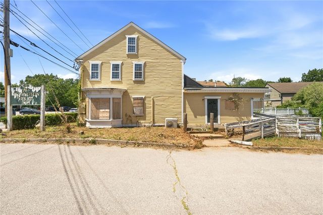 3376 Post Road, Warwick, RI 02886