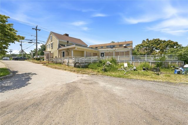 3376 Post Road, Warwick, RI 02886