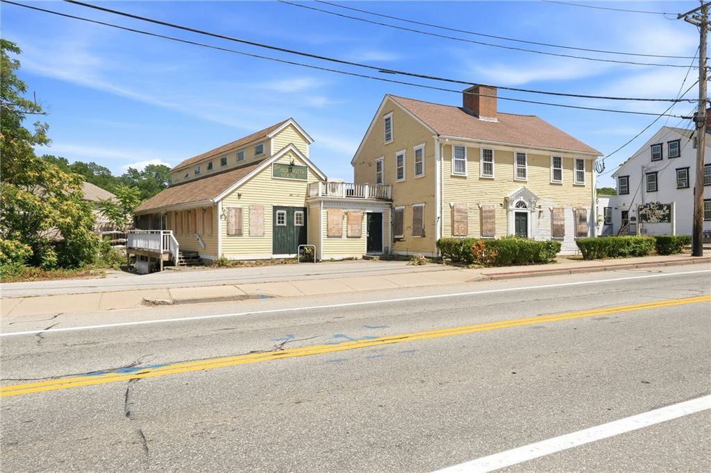 3376 Post Road, Warwick, RI 02886