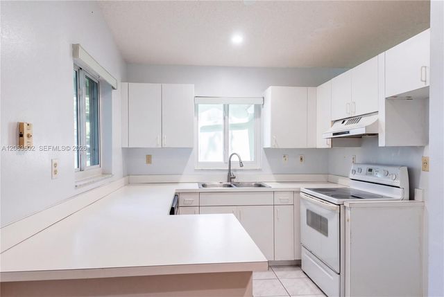 25039 SW 127th Place, Homestead, FL 33032