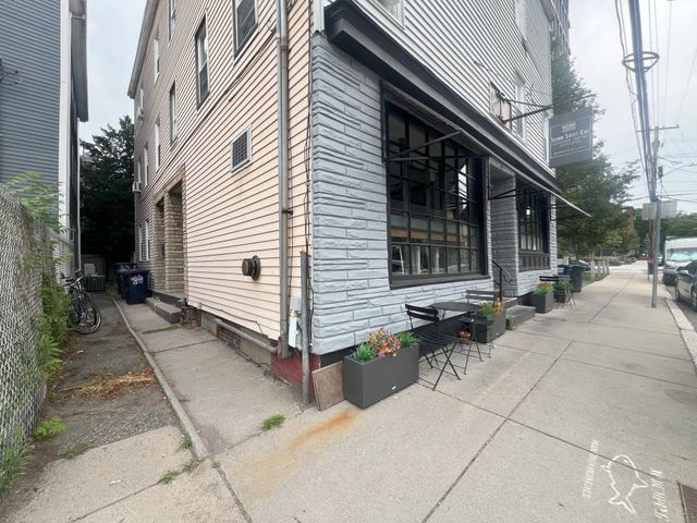 89A Second Street 1, Cambridge, MA 02141