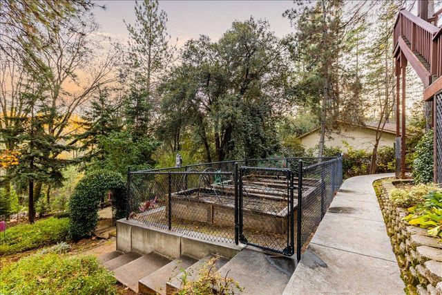 17117 Lawrence Way, Grass Valley, CA 95949