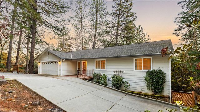 17117 Lawrence Way, Grass Valley, CA 95949