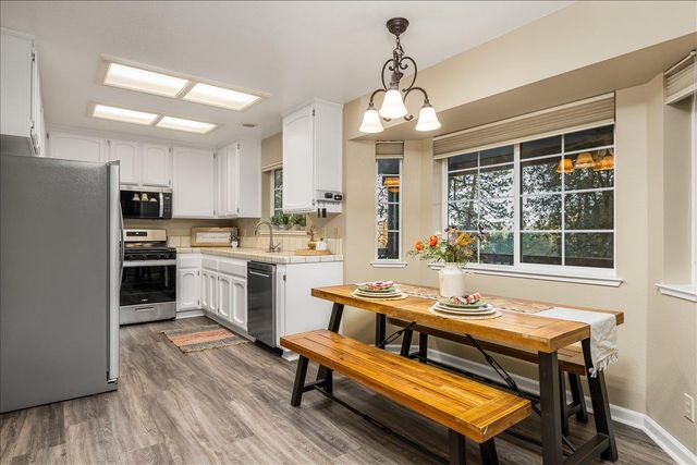 17117 Lawrence Way, Grass Valley, CA 95949