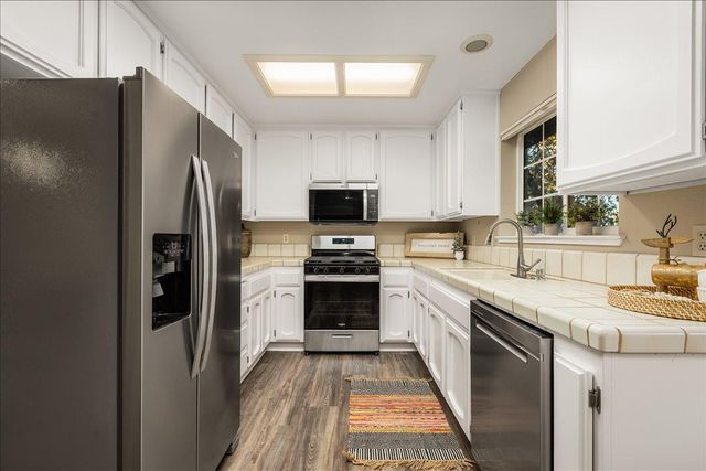 17117 Lawrence Way, Grass Valley, CA 95949