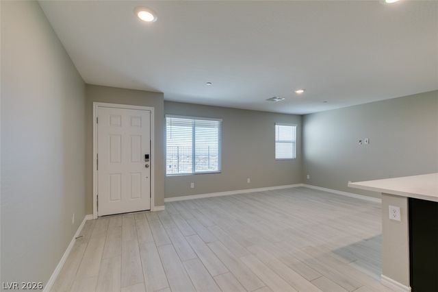 6184 Rathbone St, Las Vegas, NV 89166