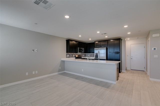 6184 Rathbone St, Las Vegas, NV 89166