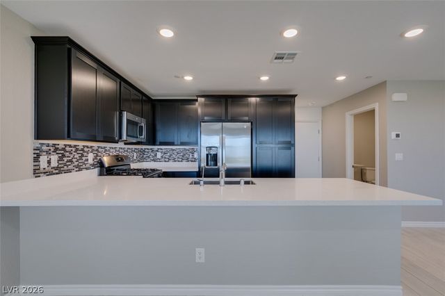 6184 Rathbone St, Las Vegas, NV 89166