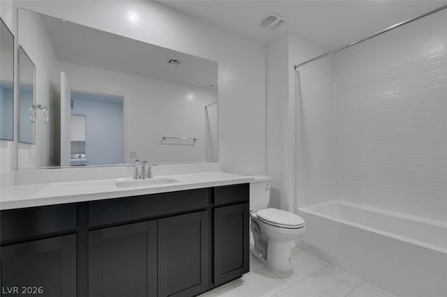 6184 Rathbone St, Las Vegas, NV 89166