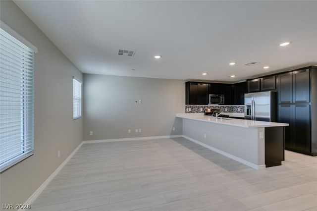 6184 Rathbone St, Las Vegas, NV 89166