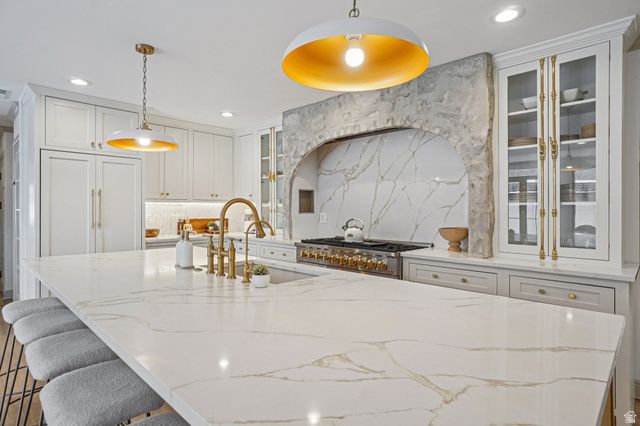 1475 E LAKEWOOD DR, Holladay, UT 84117