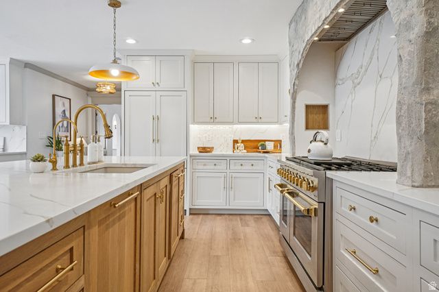 1475 E LAKEWOOD DR, Holladay, UT 84117