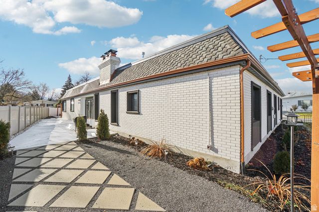 1475 E LAKEWOOD DR, Holladay, UT 84117