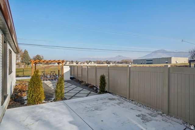 1475 E LAKEWOOD DR, Holladay, UT 84117