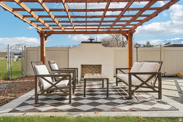 1475 E LAKEWOOD DR, Holladay, UT 84117