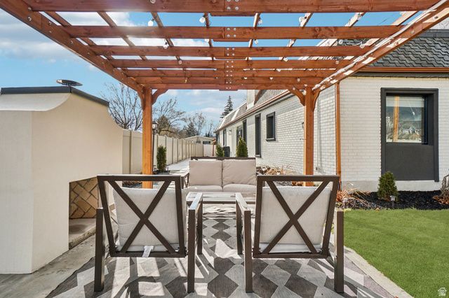 1475 E LAKEWOOD DR, Holladay, UT 84117