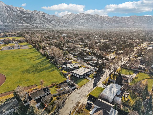 1475 E LAKEWOOD DR, Holladay, UT 84117