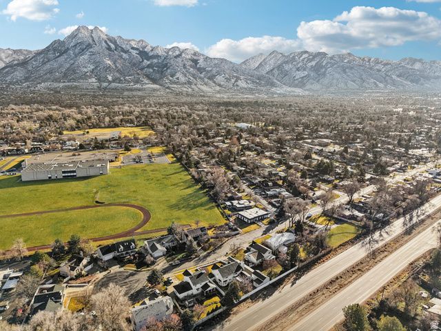 1475 E LAKEWOOD DR, Holladay, UT 84117