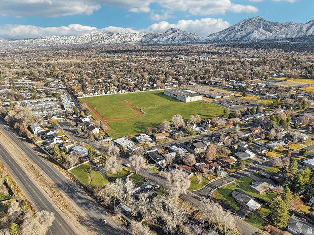 1475 E LAKEWOOD DR, Holladay, UT 84117