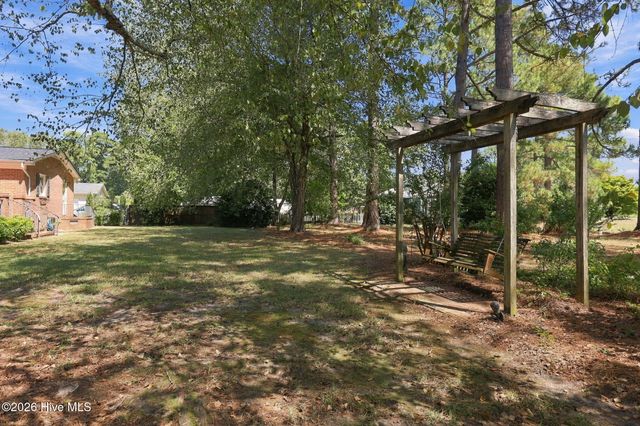 309 Forest Drive, La Grange, NC 28551